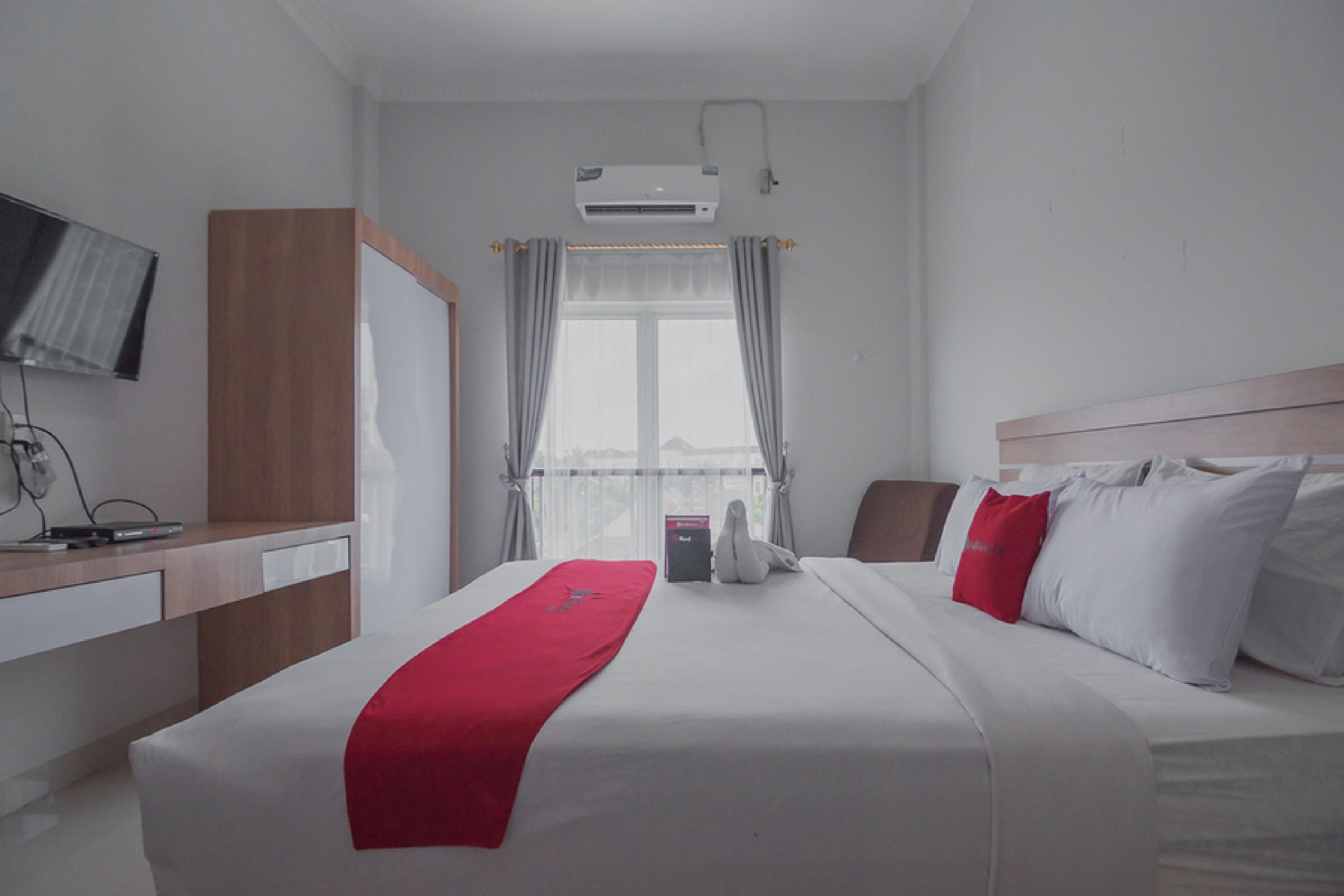 Reddoorz Near Hermes Place Polonia Medan Exterior foto