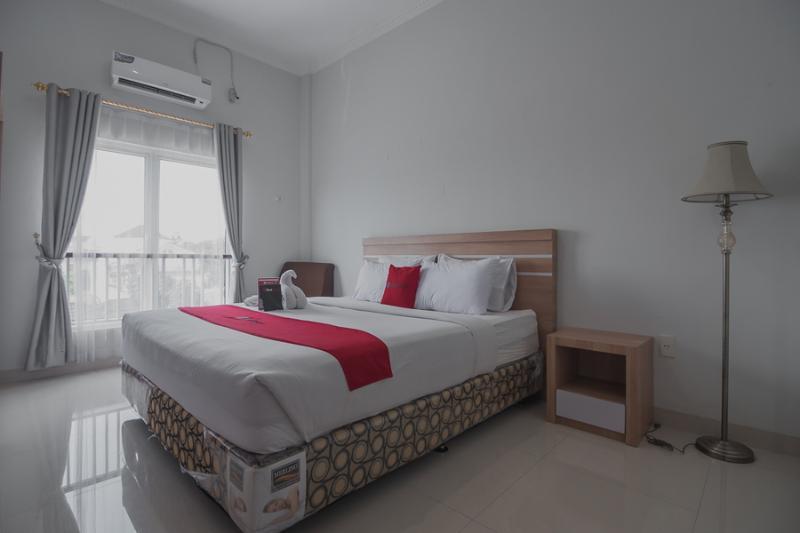 Reddoorz Near Hermes Place Polonia Medan Exterior foto